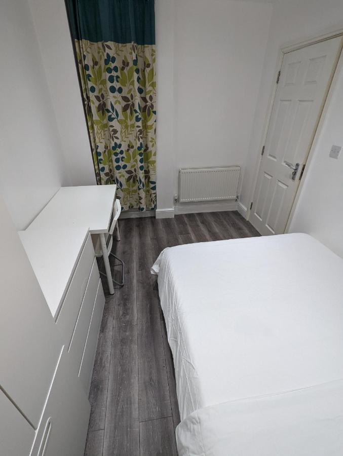 Mile End- Prime Location Hotel London Luaran gambar