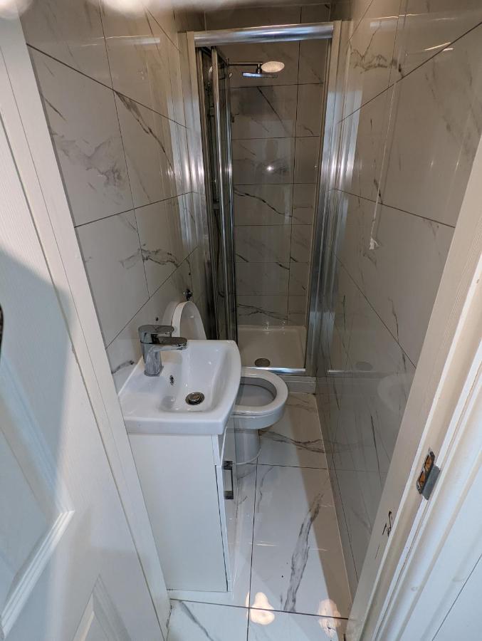 Mile End- Prime Location Hotel London Luaran gambar