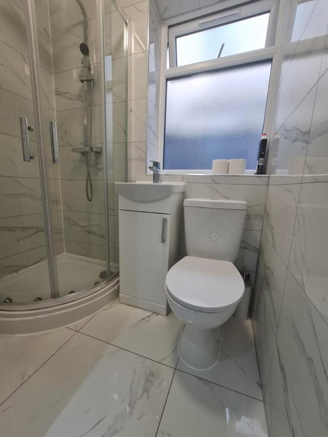 Mile End- Prime Location Hotel London Luaran gambar