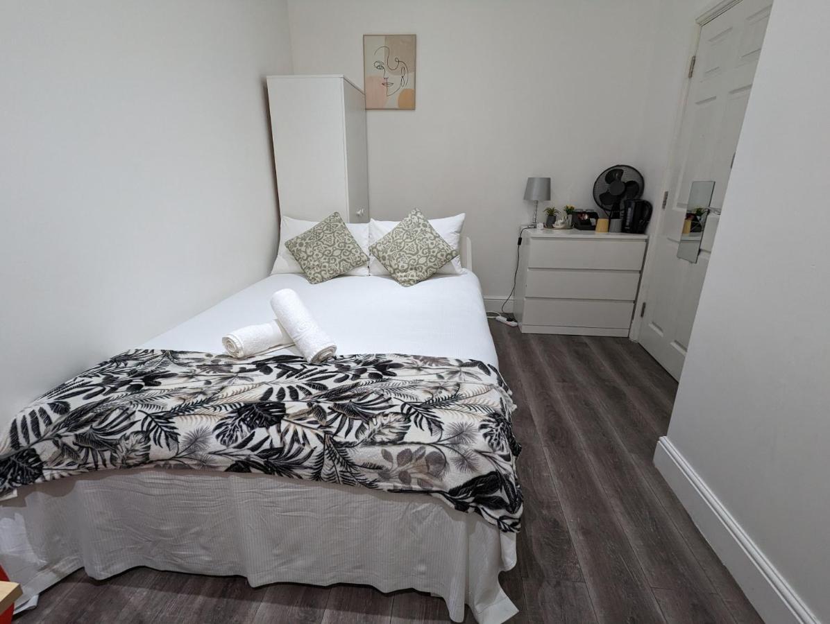 Mile End- Prime Location Hotel London Luaran gambar