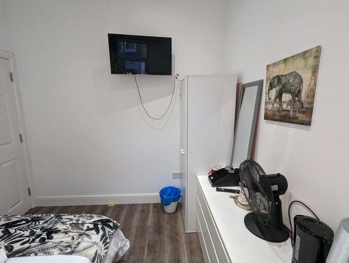 Mile End- Prime Location Hotel London Luaran gambar